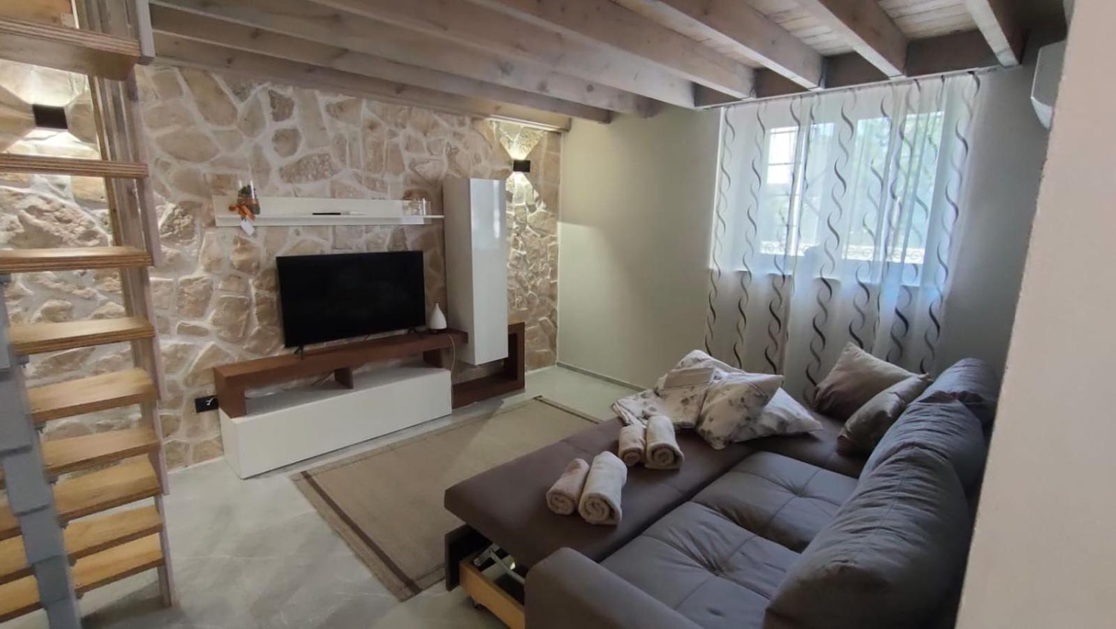 Louis Home Syracuse Esterno foto